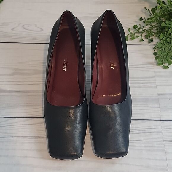 Naturalizer square toe black pump for women Size 6.5M - Picture 2 of 10